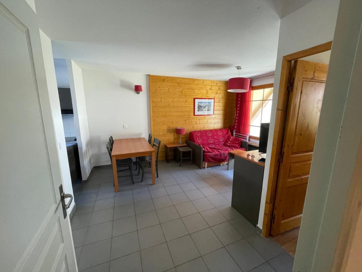 Appartement Les Chalets De Belledonne Saint-Colomban-des-Villards Bagian luar foto